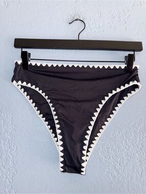 L’Space Black Bikini Bottoms with White Crochet Trim Size Medium